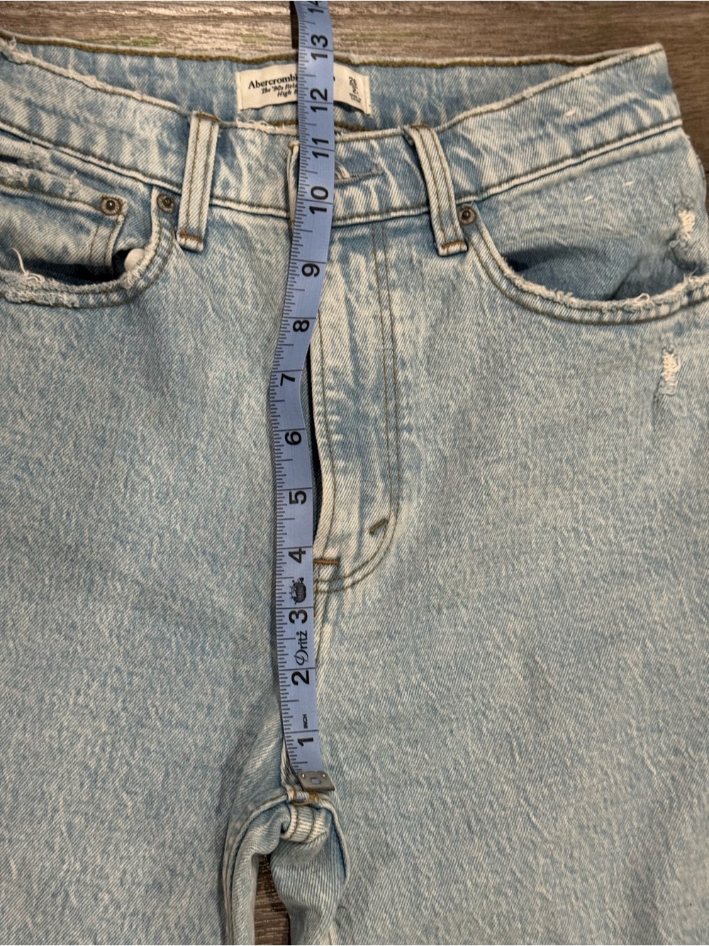Abercrombie 90s Relaxed High Rise Light Wash Jeans 26R - Picture 10 of 15